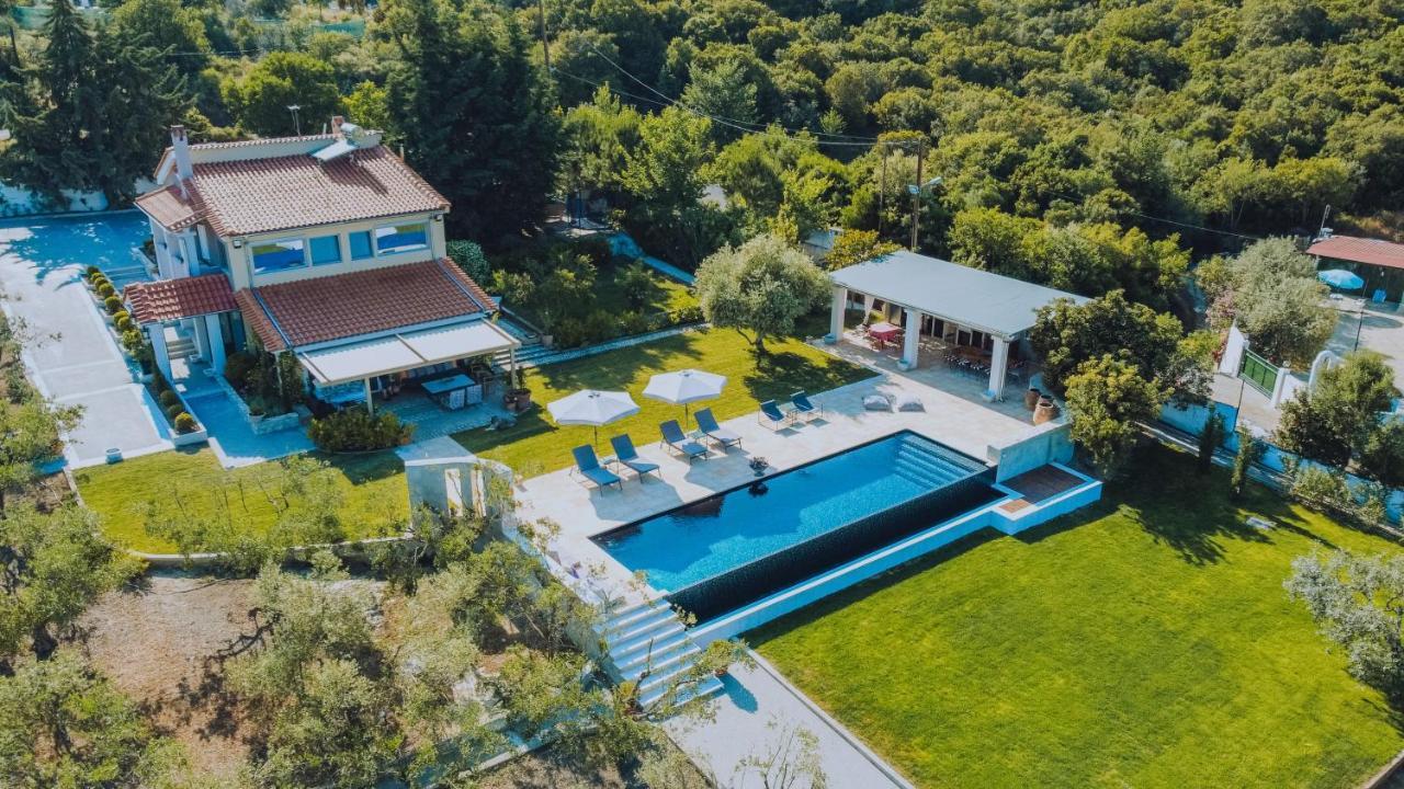 Villa Urania Nea Iraklitsa Exteriör bild